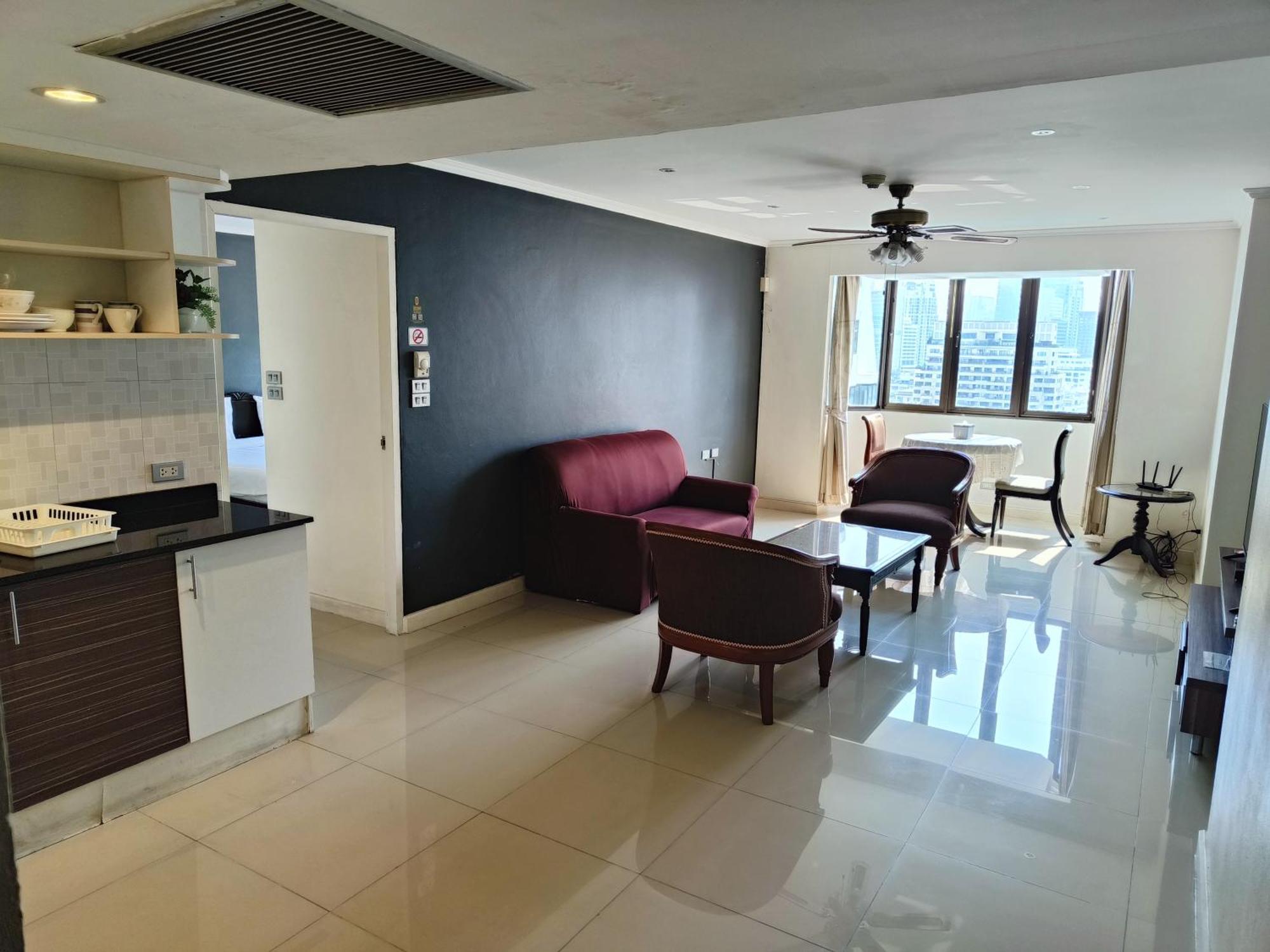 Affordable Serviced Apartments In Nana Omni Tower - Prime Sukhumvit Location 曼谷 外观 照片