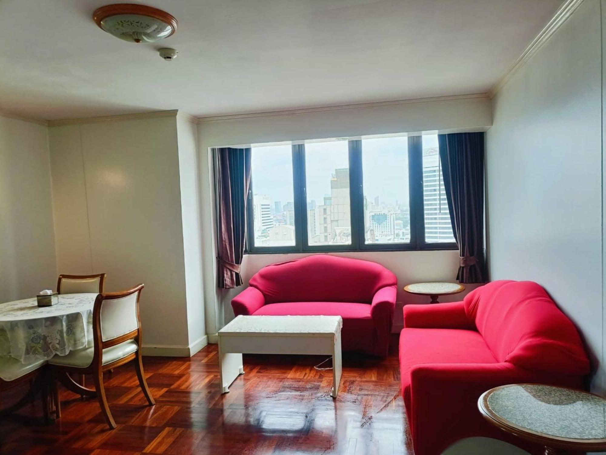 Affordable Serviced Apartments In Nana Omni Tower - Prime Sukhumvit Location 曼谷 外观 照片